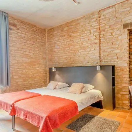 Spacious In With Private Pool Villa