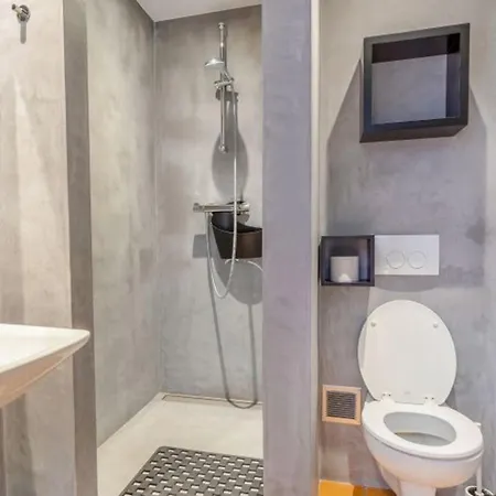 Spacious In With Private Pool Villa *