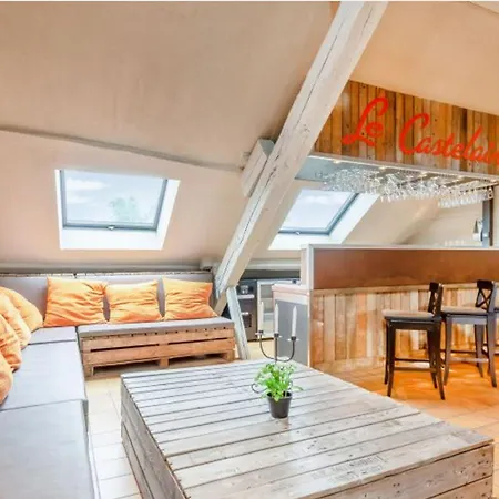 Spacious In With Private Pool * Florenville