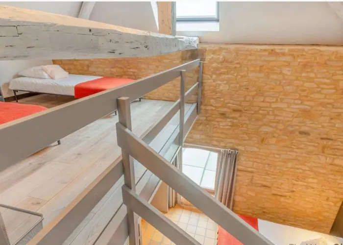 Spacious In With Private Pool * Florenville