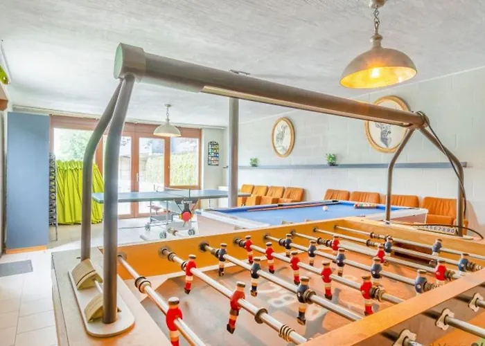 Spacious In With Private Pool フロロンヴィル